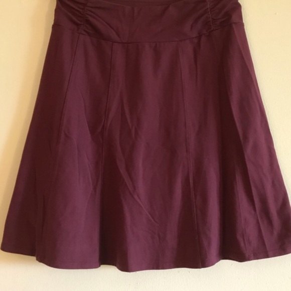 Athleta Dresses & Skirts - Athleta purple bodega skirt stretchy burgundy xs